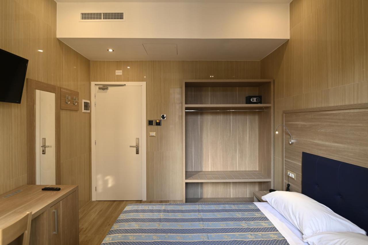 Hotel Midway ميلان المظهر الخارجي الصورة
