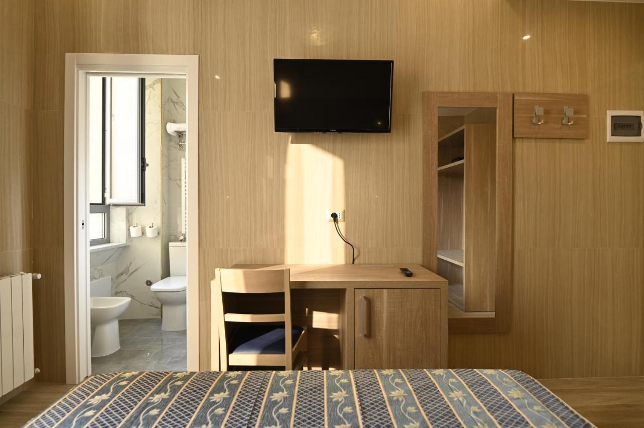 Hotel Midway ميلان المظهر الخارجي الصورة