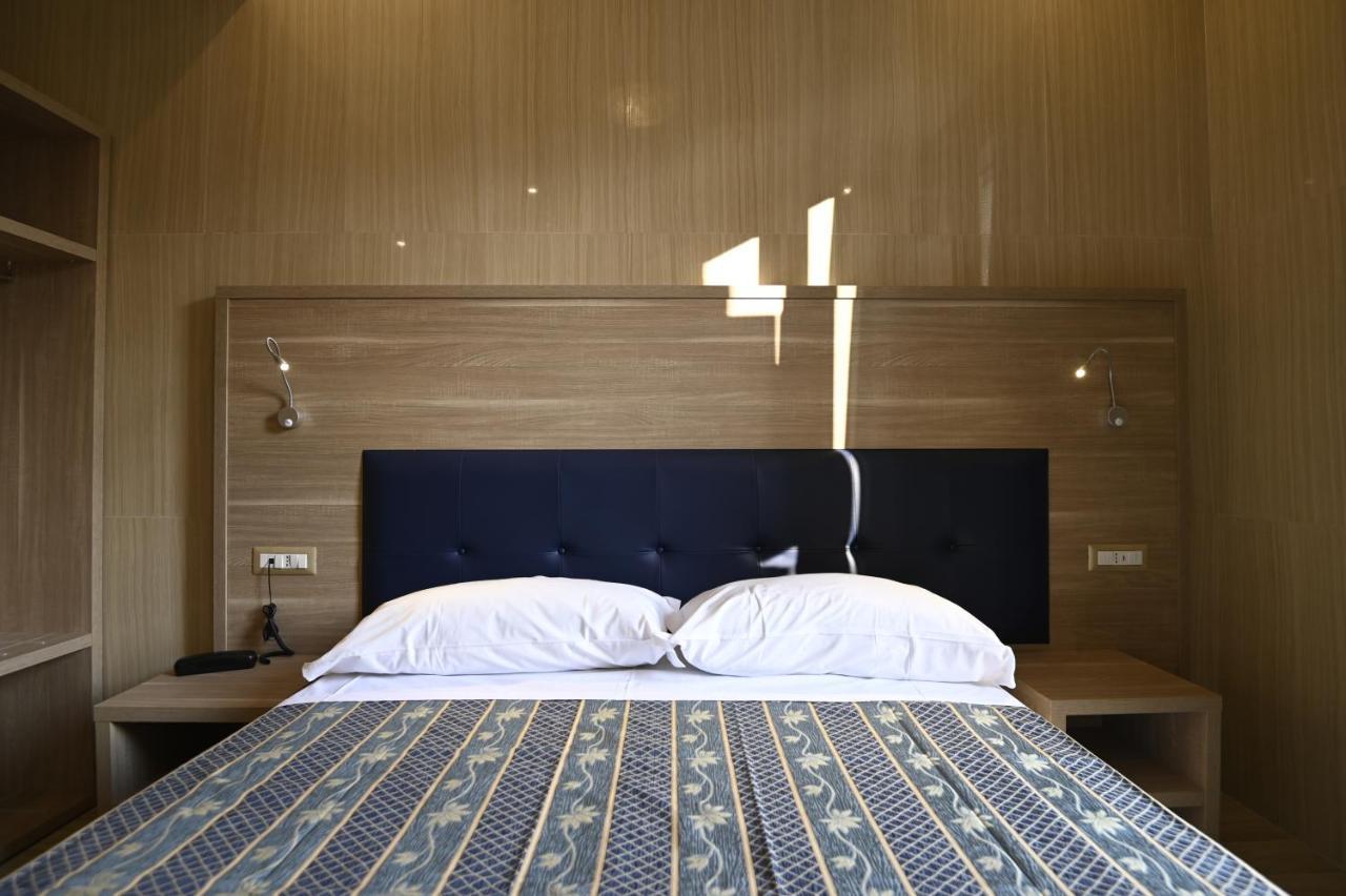 Hotel Midway ميلان المظهر الخارجي الصورة
