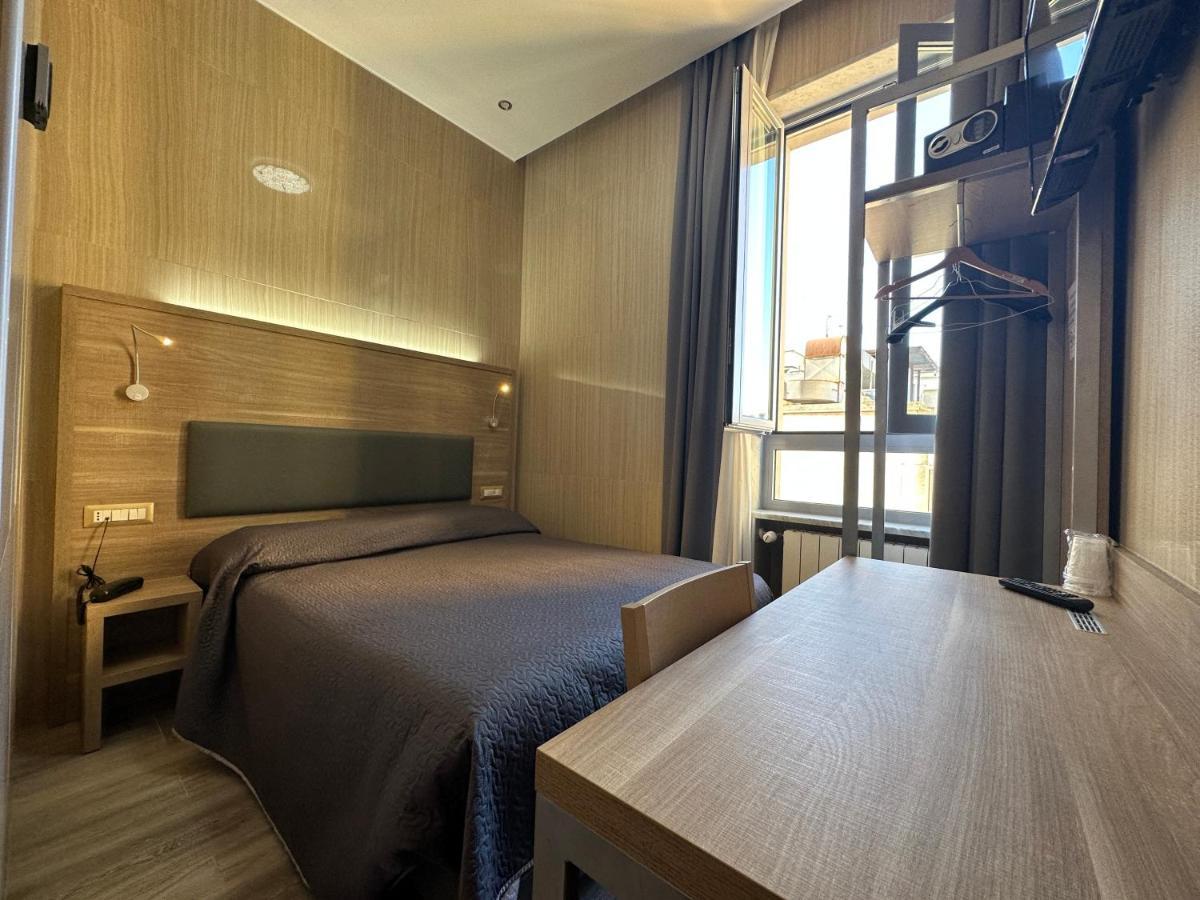 Hotel Midway ميلان المظهر الخارجي الصورة