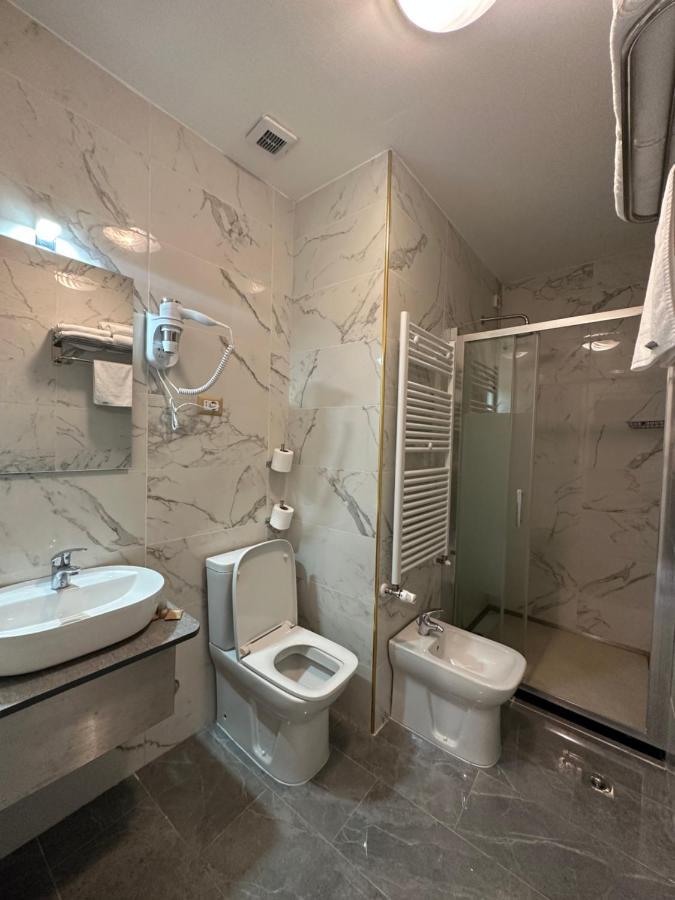 Hotel Midway ميلان المظهر الخارجي الصورة