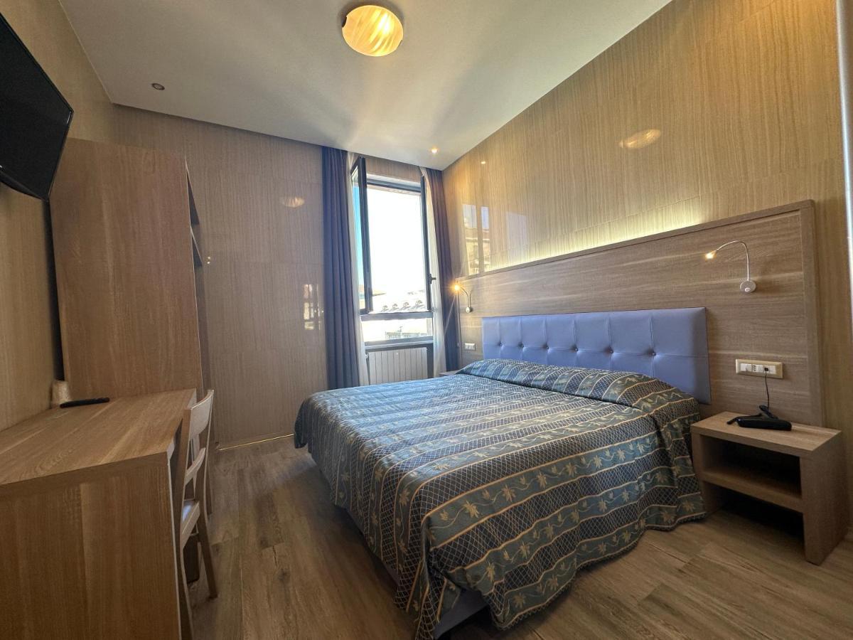 Hotel Midway ميلان المظهر الخارجي الصورة